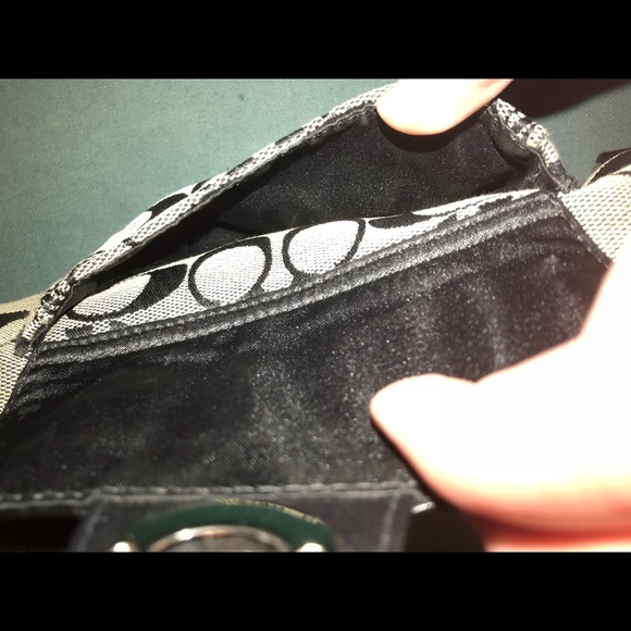 Coach crossbody purse - Picture 2 of 4